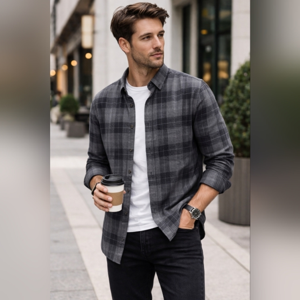 Banana Republic Untucked Fit Gray Black Plaid Button-Down Shirt Men’s Casual